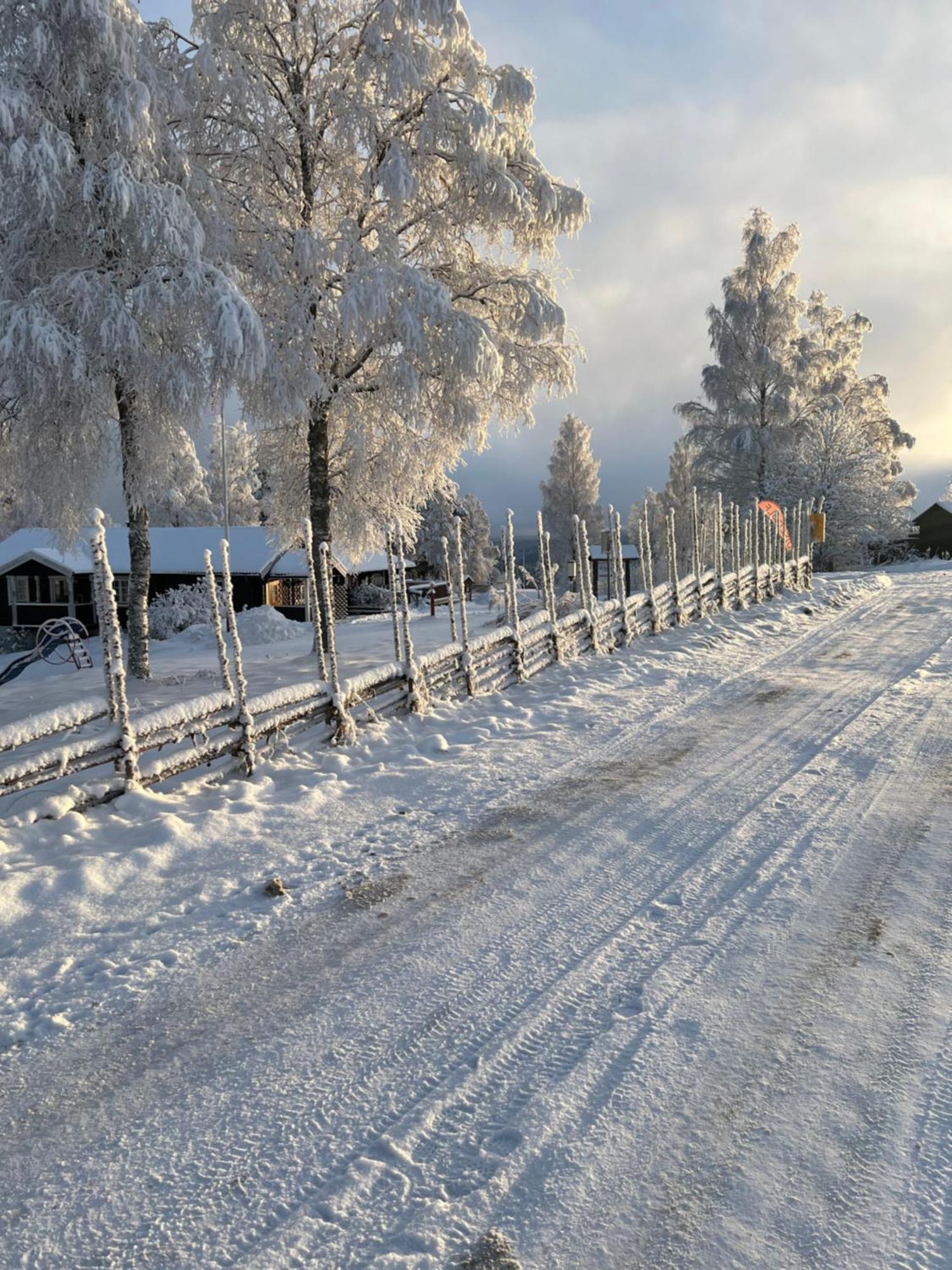 Siljansnaes Stugby Hotel ภายนอก รูปภาพ